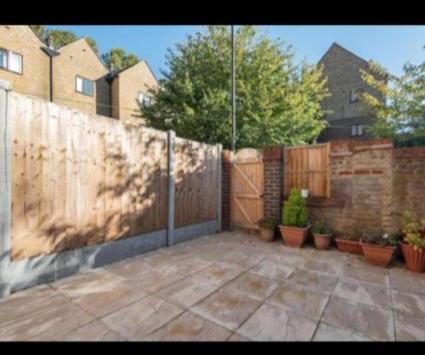 Ferienwohnung Rainbow Quays London Exterior foto